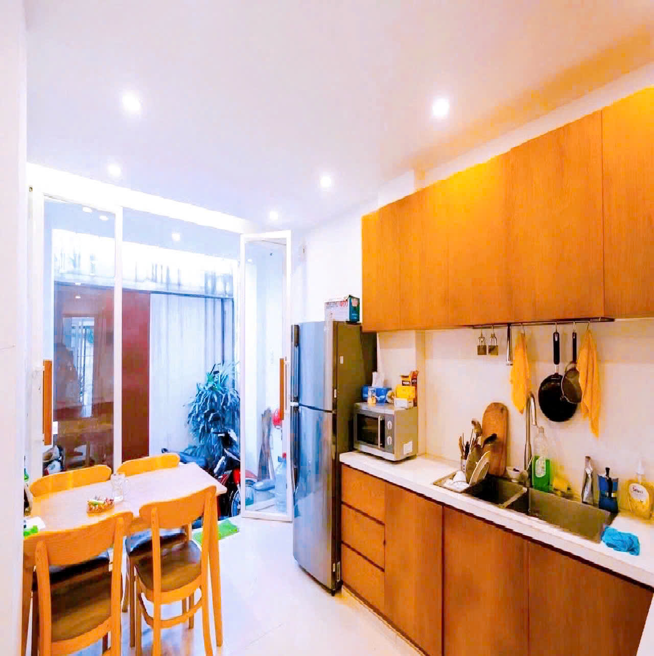 Bán nhà Nguyễn Trãi, QUẬN 1, hẻm Ô tô 2 mặt tiền, Thửa đất vuông vắn 3 x 16.8 m, Giá 14.5 tỷ - Ảnh 1